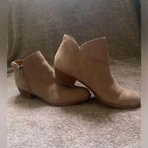 Lucky brand barough suede ankle boots. Pre owned. Size 10M